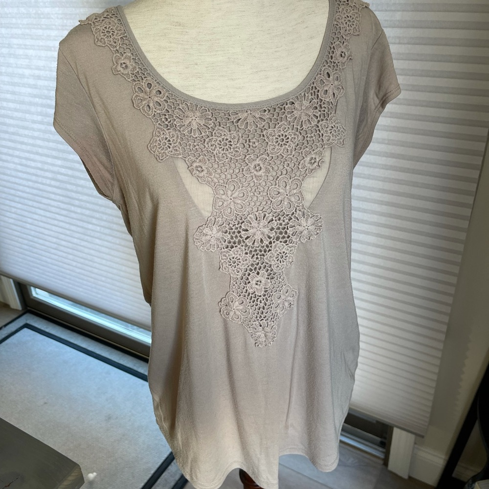 AMERICAN EAGLE short sleeved blouse